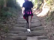 黑絲淫女跟兒子公園野戰